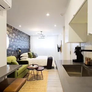 Appartement Palms Little Italy With Full Bathroom By Denstays, Montréal
