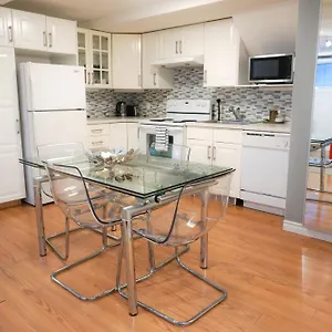 Appartement Free Parking - Great 1br Near Henri Bourassa Metro, Montréal