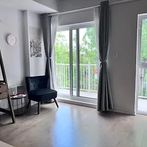 Appartement 1 Min To Metro, New Condo, Lovely Cozy Studio, Montréal