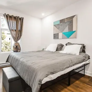 Apartment M11 Luxury 1br Sofa Bed In The Heart Of Plateaumile-end, Montreal