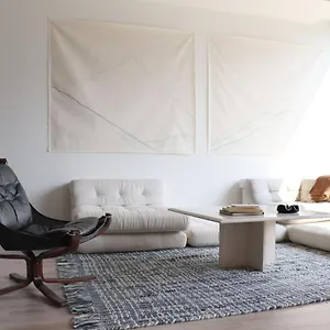 Appartement De Luxe Avec Piscine, Montréal