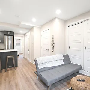 Apartment Elegant 1bdr In Heart Of Plateau B, Montreal