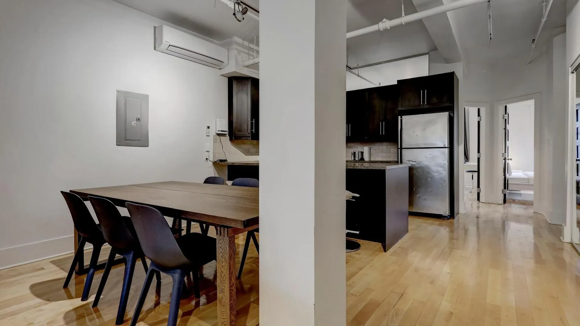 Apartment Charming 4Br Spacious Retreat In The Plateau Zv8 Montreal Canada