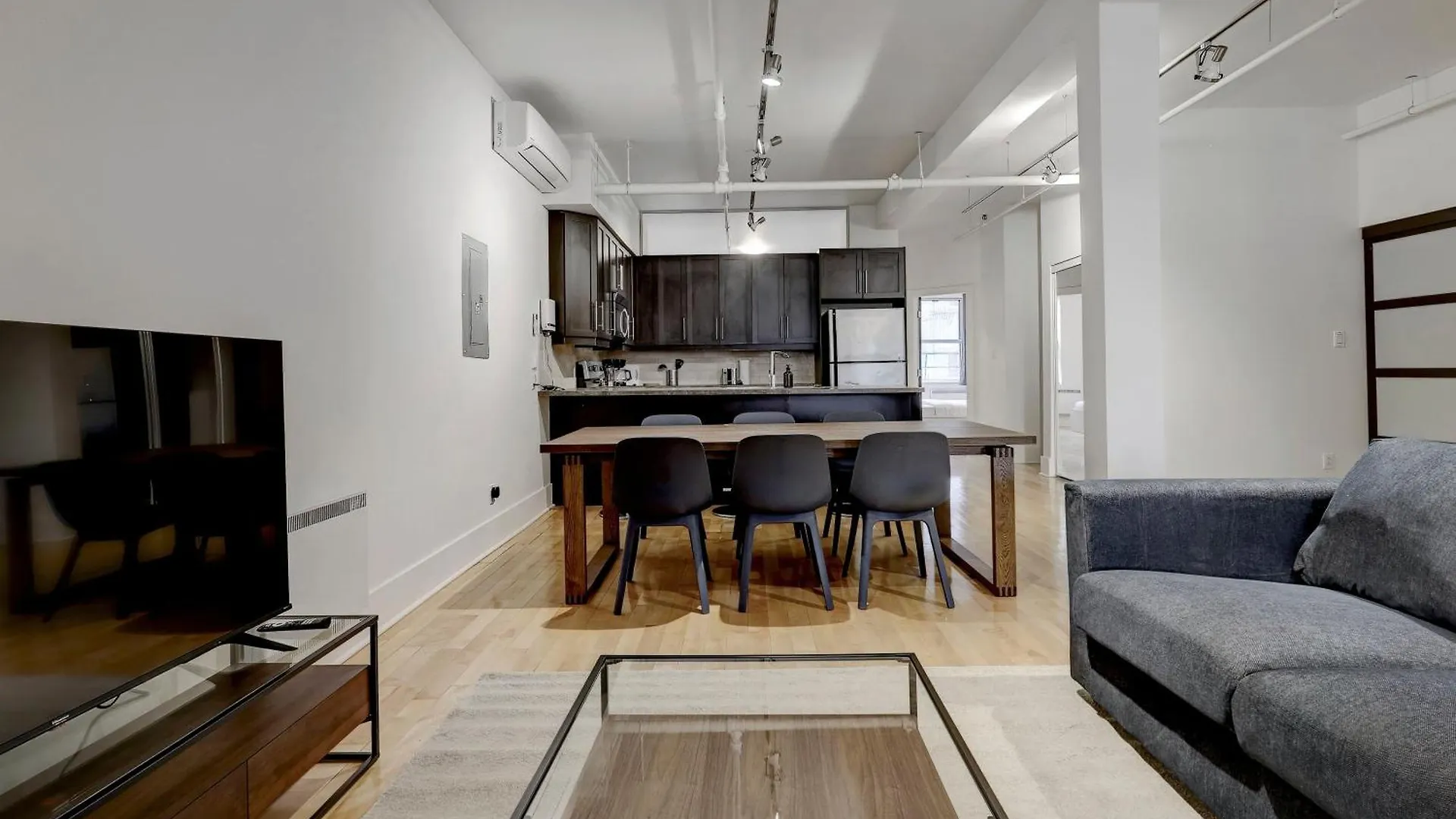 Charming 4Br Spacious Retreat In The Plateau Zv8 Montreal