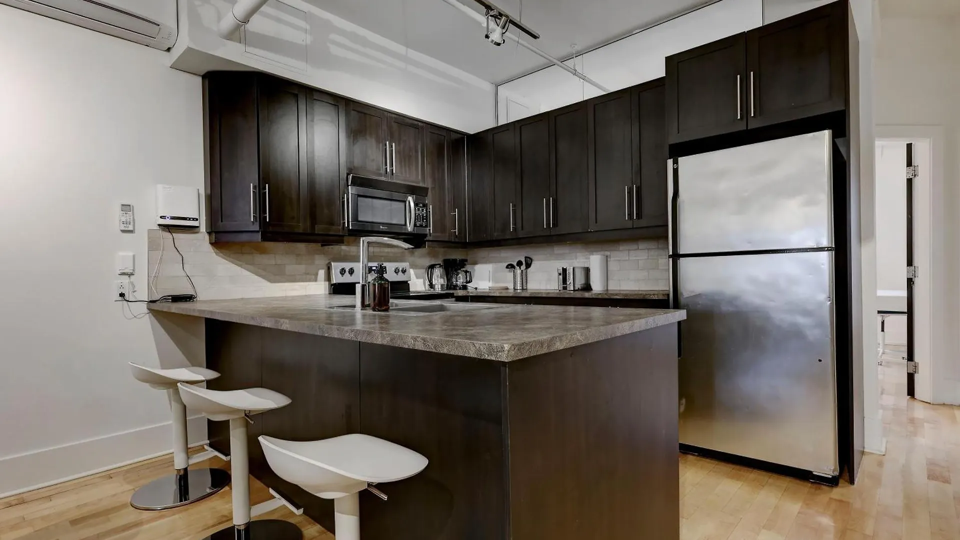 Charming 4Br Spacious Retreat In The Plateau Zv8 Montreal 0*,