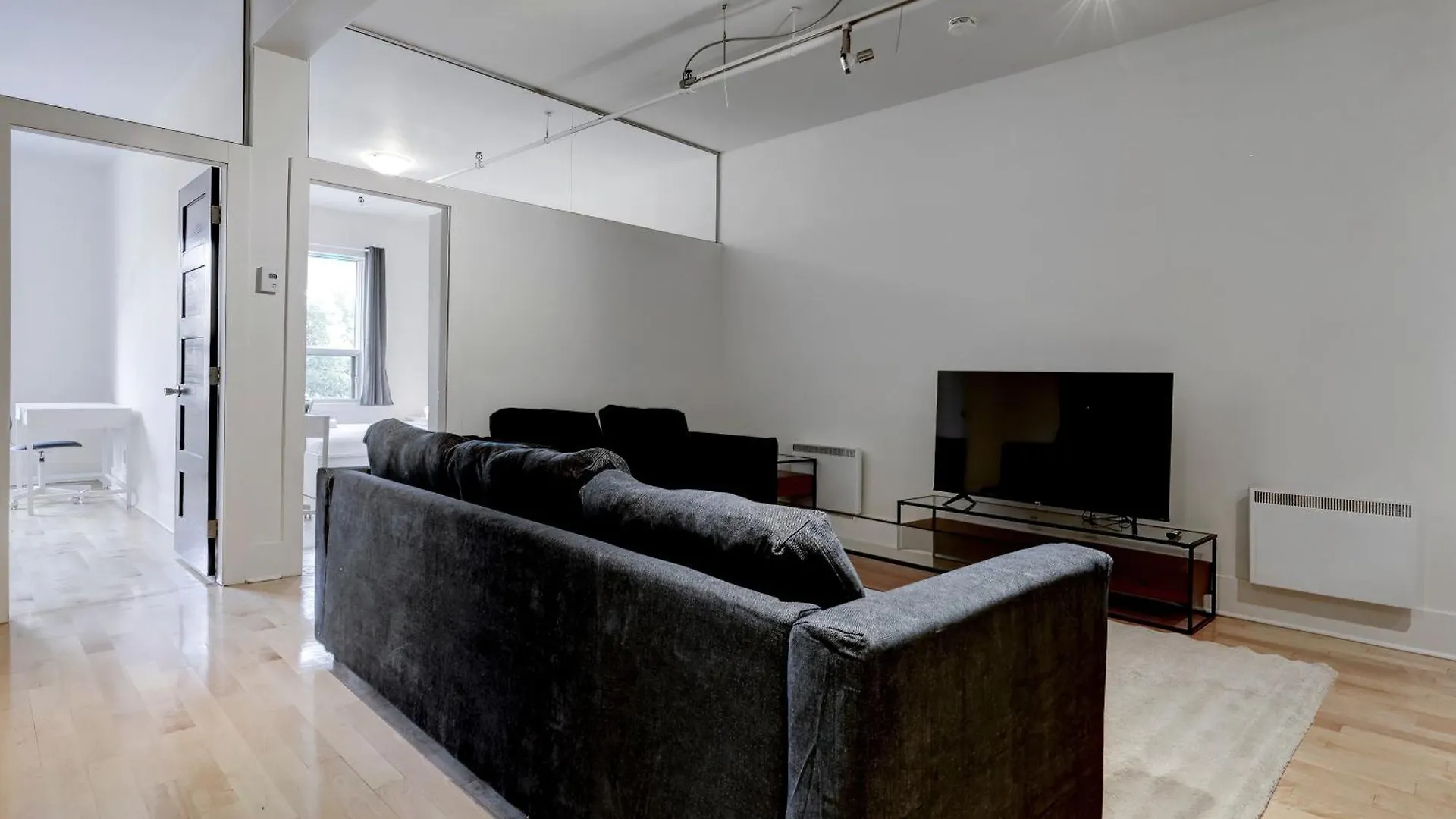 Charming 4Br Spacious Retreat In The Plateau Zv8 Montreal